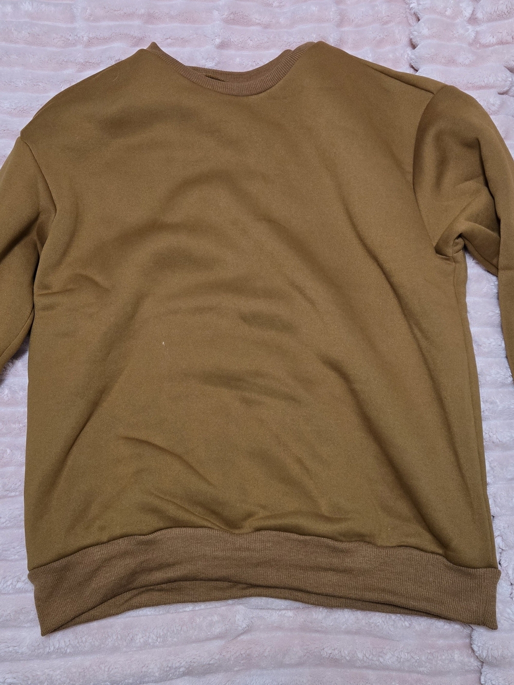 Women's Medium Crewneck Sweater - Camel Brown